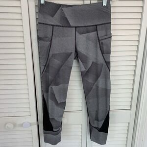 Athleta Cropped Leggings Womens S Grey‎ Black Geometric Striped Pockets Athletic